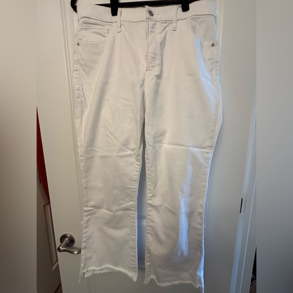LIKE NEW EXPRESS WHITE DENIM HIGH RISE CROPPED FLARE WITH RAW HEM 14